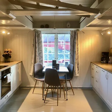 Apartment Nusfjord Waterfront Rorbu 18