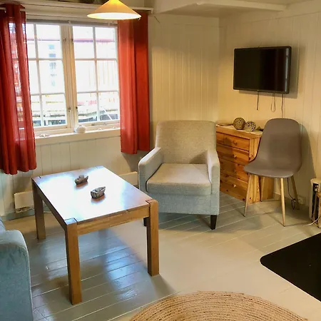Apartment Waterfront Rorbu 18